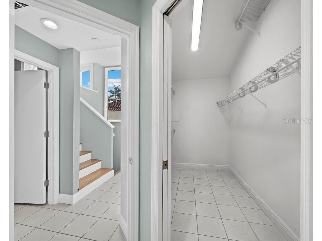 200 Cocoanut Avenue #7 Sarasota FL 34236 A4676689 image39