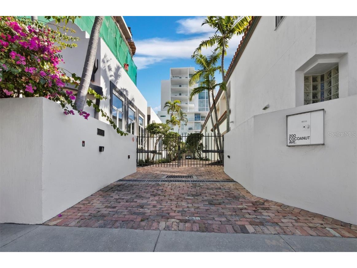 200 Cocoanut Avenue #7 Sarasota FL 34236 A4676689 image4
