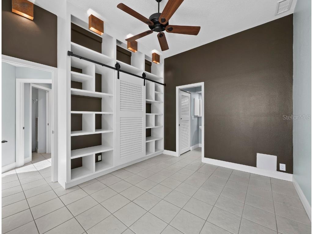 200 Cocoanut Avenue #7 Sarasota FL 34236 A4676689 image42