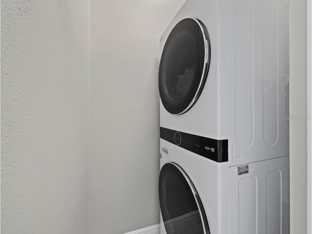 200 Cocoanut Avenue #7 Sarasota FL 34236 A4676689 image46