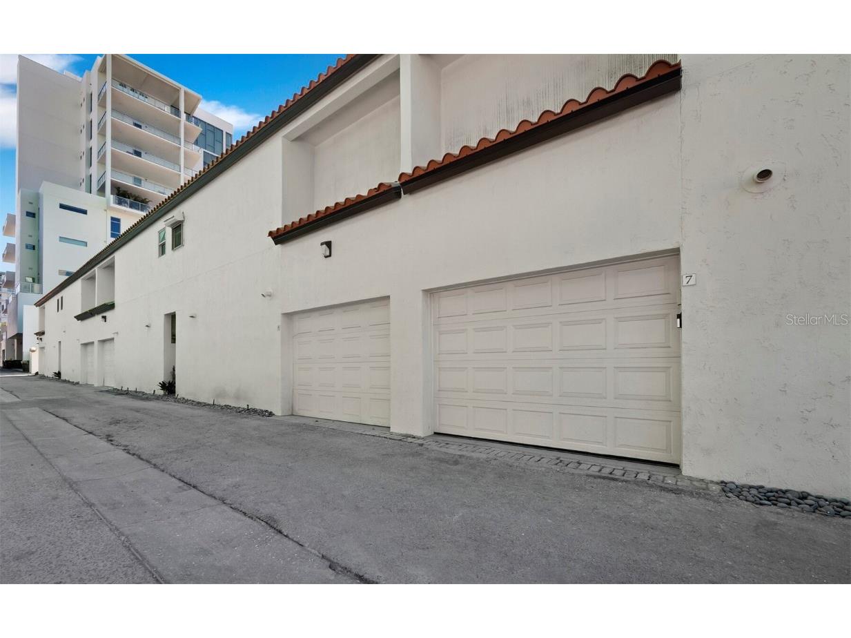 200 Cocoanut Avenue #7 Sarasota FL 34236 A4676689 image51