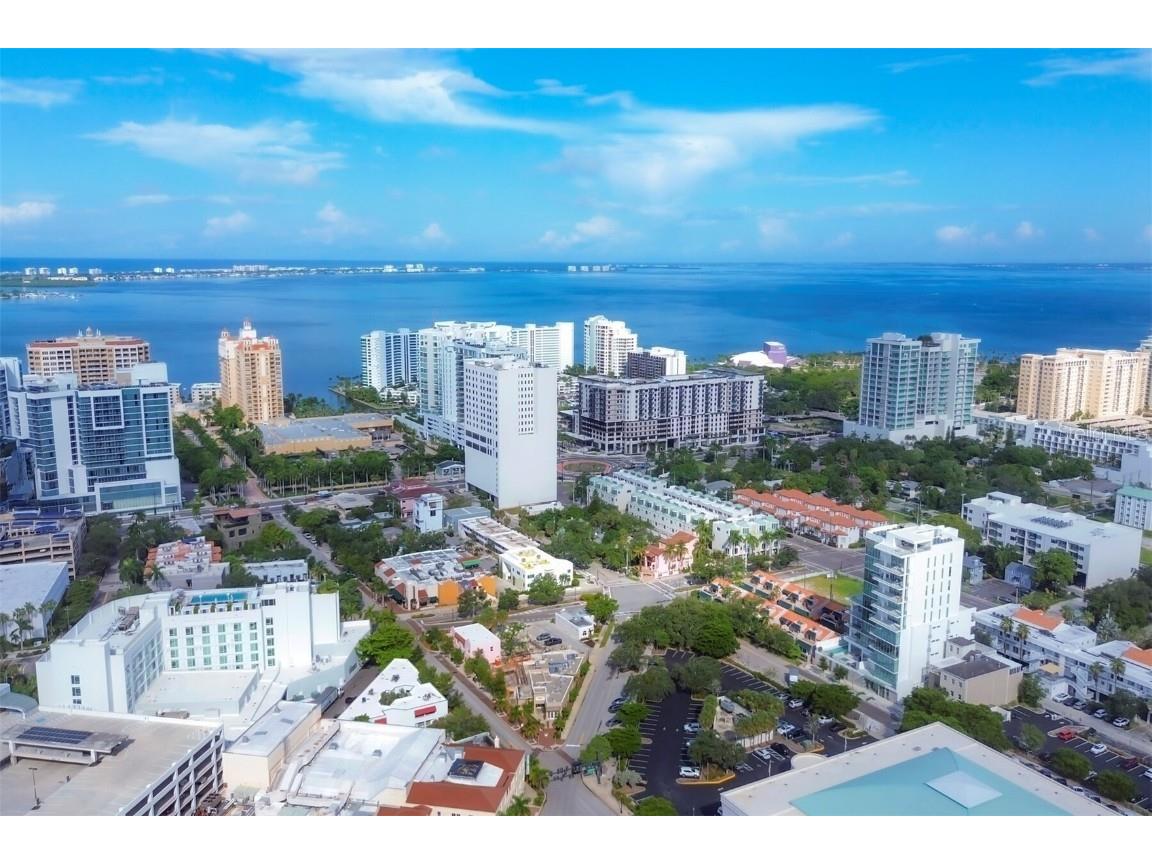 200 Cocoanut Avenue #7 Sarasota FL 34236 A4676689 image54