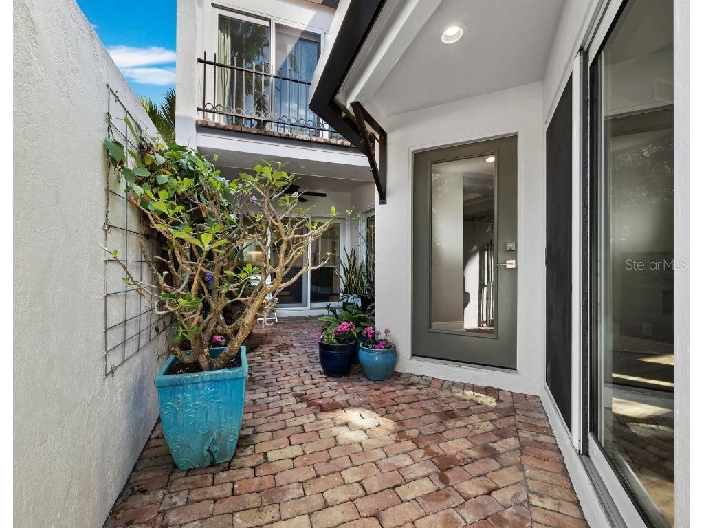 200 Cocoanut Avenue #7 Sarasota FL 34236 A4676689 image8