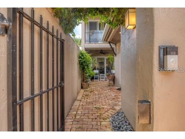 200 Cocoanut Avenue #7 Sarasota FL 34236 A4700963 image19