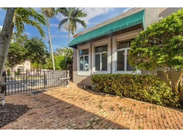 200 Cocoanut Avenue #7 Sarasota FL 34236 A4700963 image2