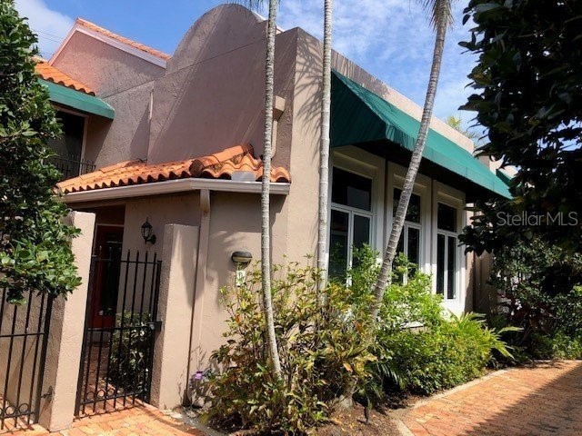 200 Cocoanut Avenue #9 Sarasota FL 34236 A4579169 image1