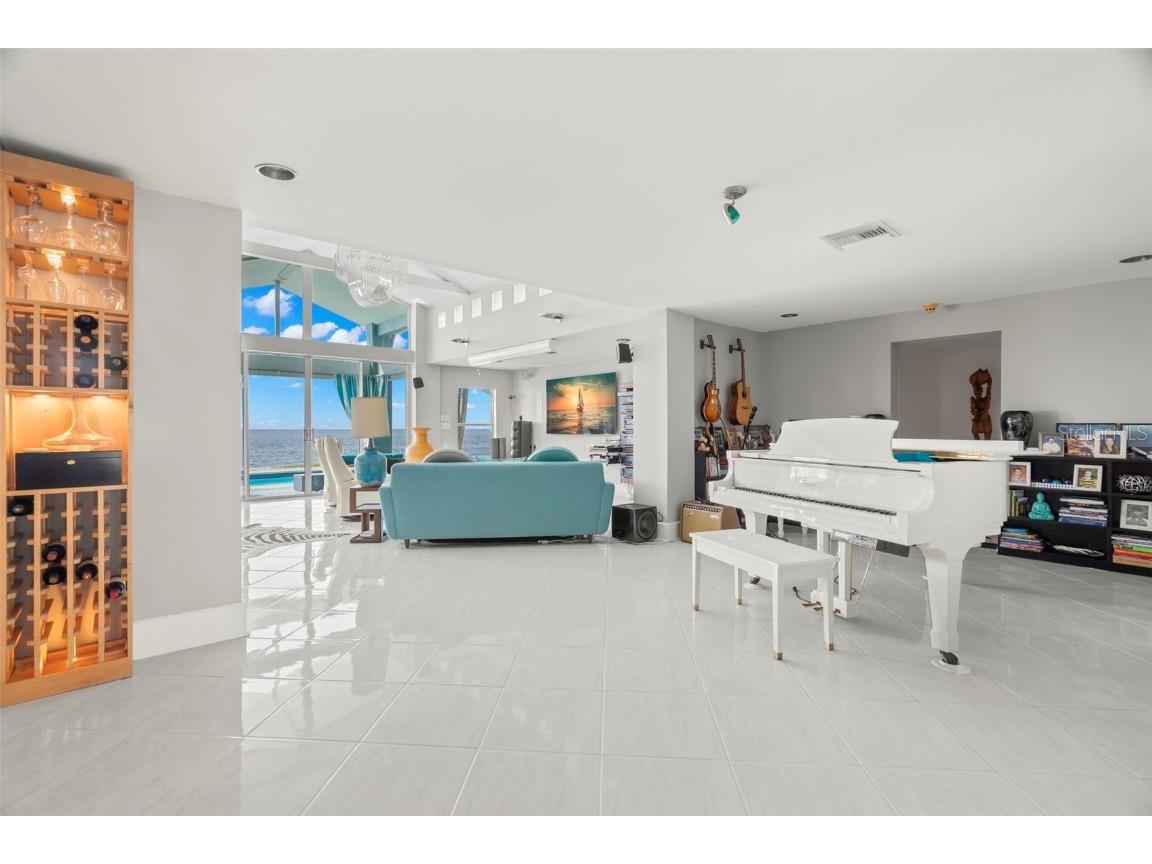 200 Colony Point Road S Saint Petersburg FL 33705 O6234302 image25