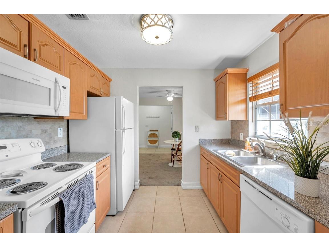 200 Country Club Drive #1106 Largo FL 33771 TB8409717 image10