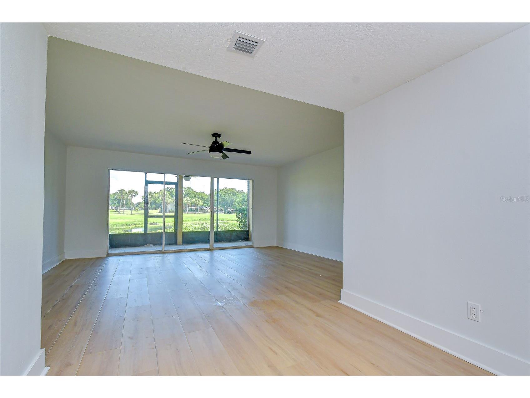 200 Country Club Drive #1505 Largo FL 33771 TB8504962 image25