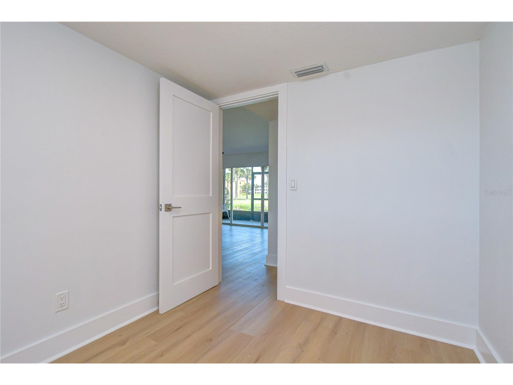 200 Country Club Drive #1505 Largo FL 33771 TB8504962 image35