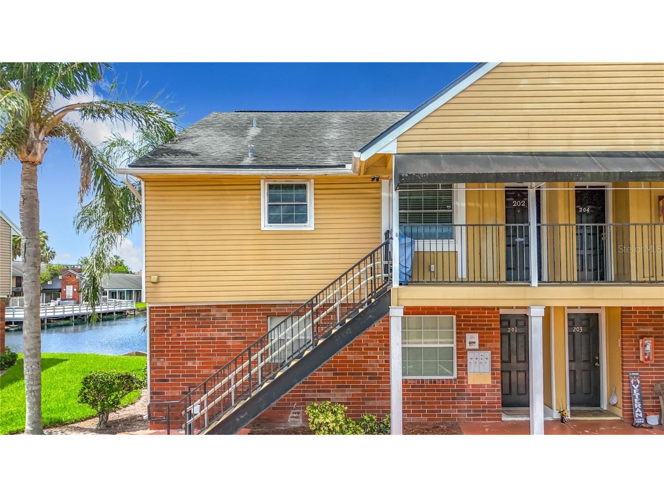 200 Country Club Drive #202 Largo FL 33771 TB8395675 image1