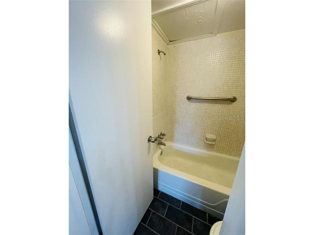 200 Country Club Drive #407 Largo FL 33771 TB8428136 image18