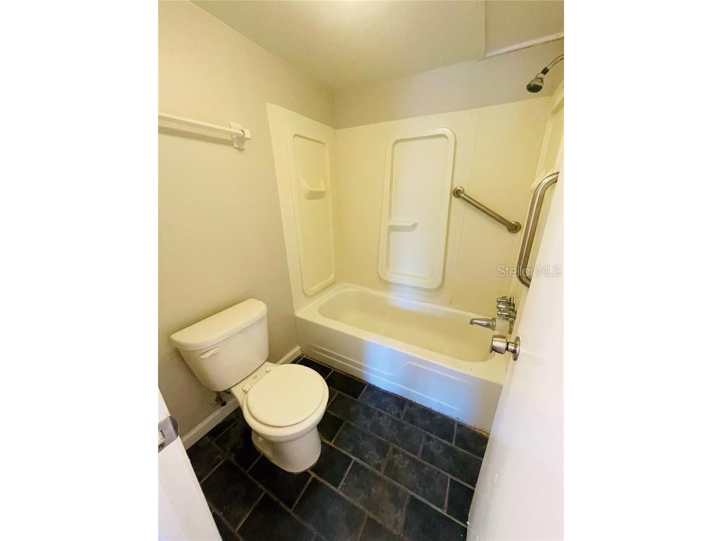 200 Country Club Drive #407 Largo FL 33771 TB8428136 image28