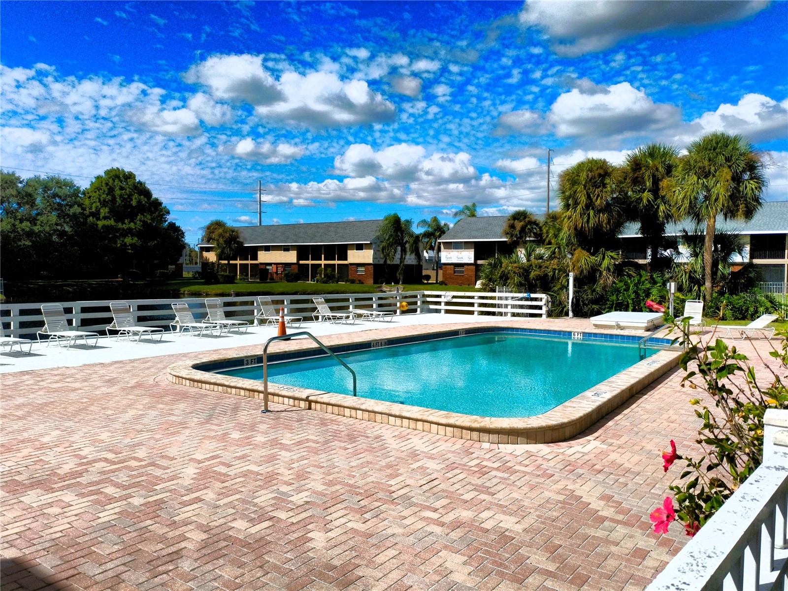 200 Country Club Drive #805 Largo FL 33771 TB8436845 image2