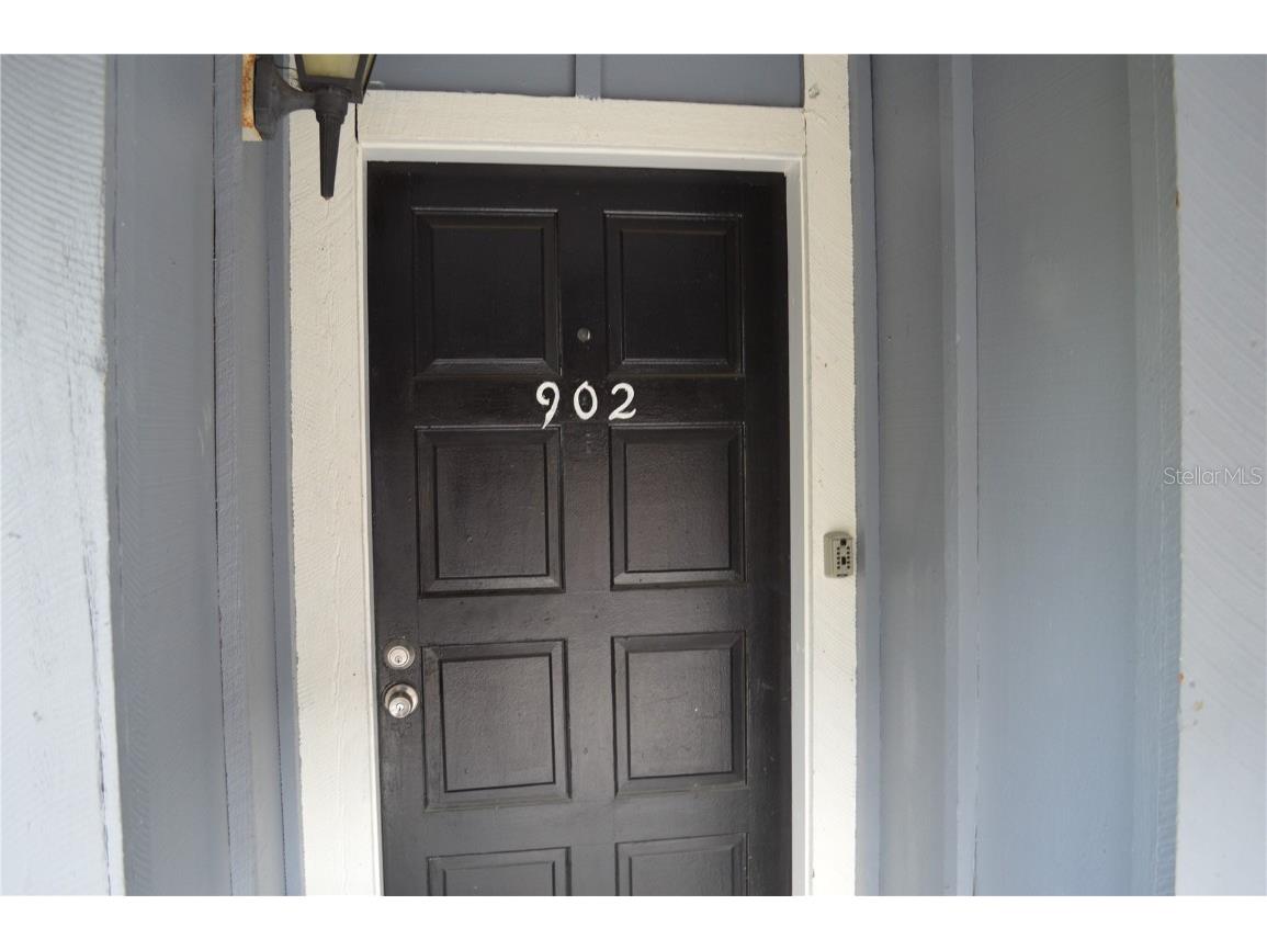 200 Country Club Drive #902 Largo FL 33771 U8153400 image1