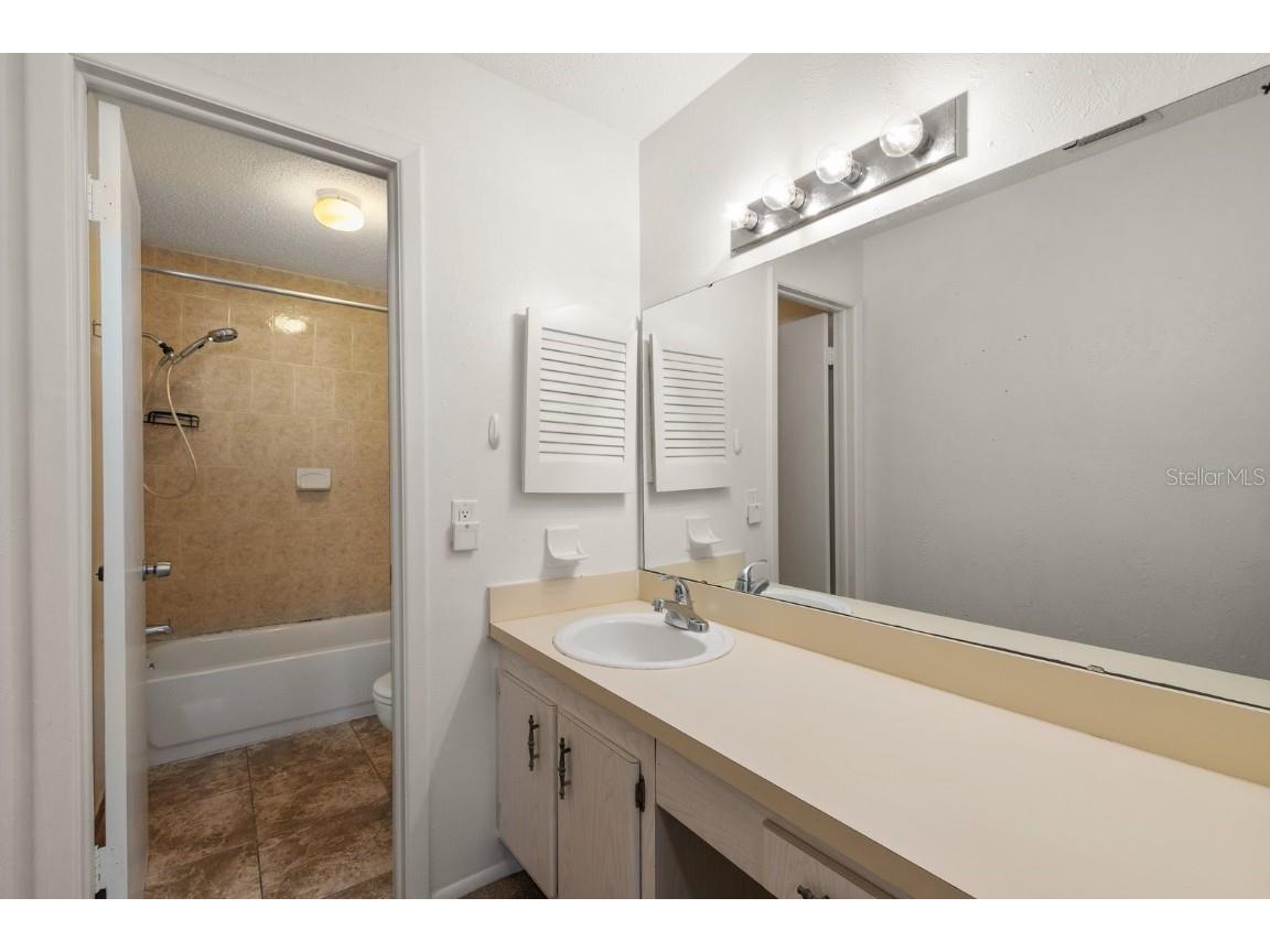 200 Country Club Drive #906 Largo FL 33771 TB8381884 image27