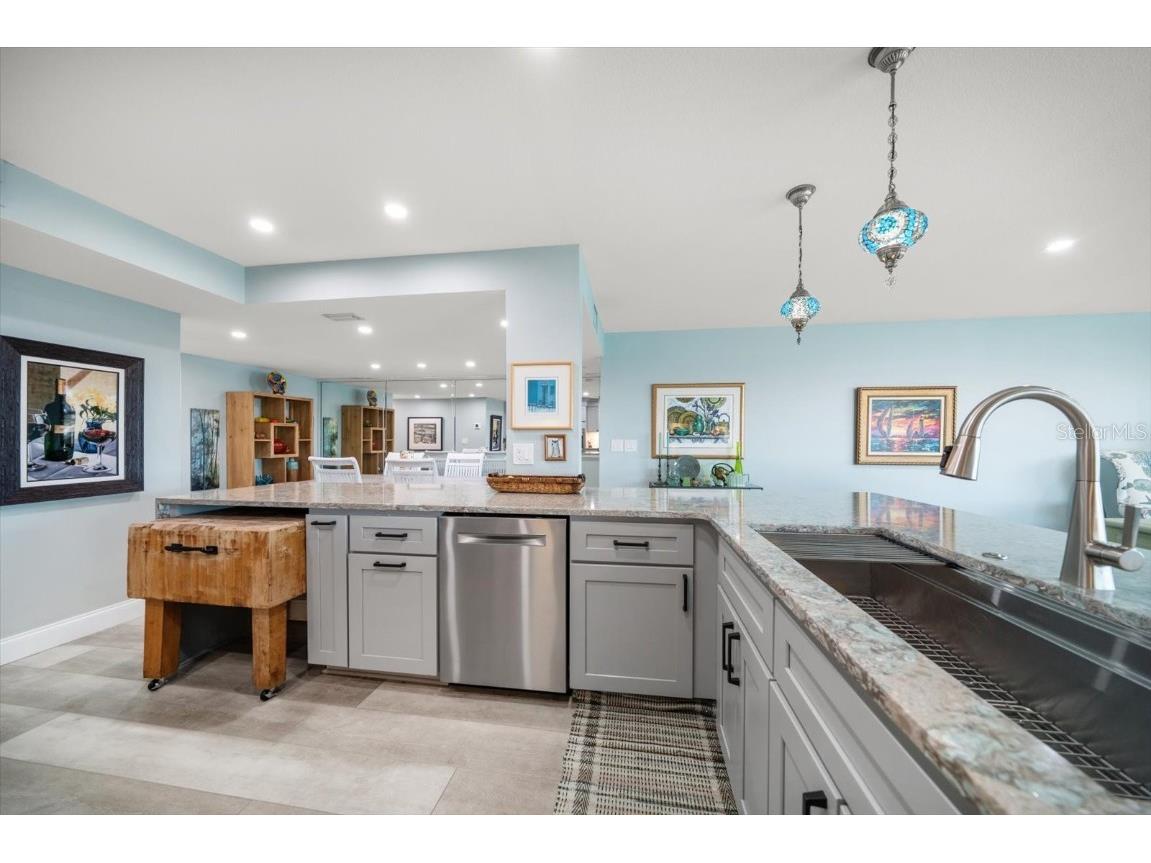 200 Dolphin Point #301 Clearwater Beach FL 33767 - MANDALAY CHANNEL TB8445753 image19