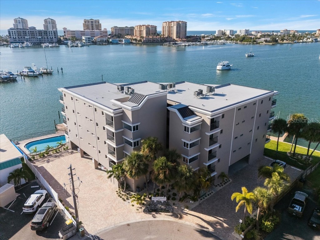 200 Dolphin Point #301 Clearwater Beach FL 33767 - MANDALAY CHANNEL TB8445753 image2