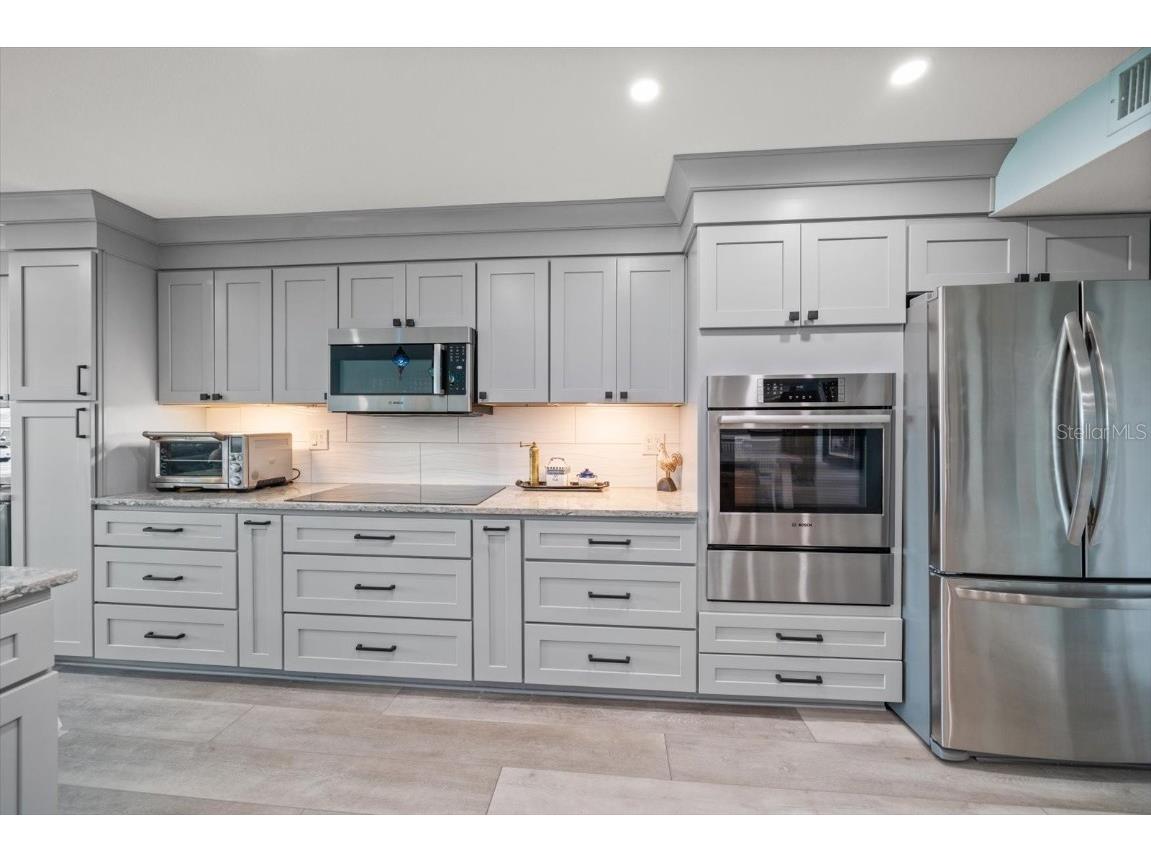 200 Dolphin Point #301 Clearwater Beach FL 33767 - MANDALAY CHANNEL TB8445753 image20