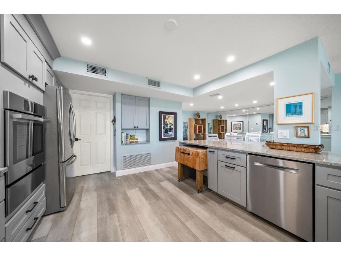 200 Dolphin Point #301 Clearwater Beach FL 33767 - MANDALAY CHANNEL TB8445753 image21