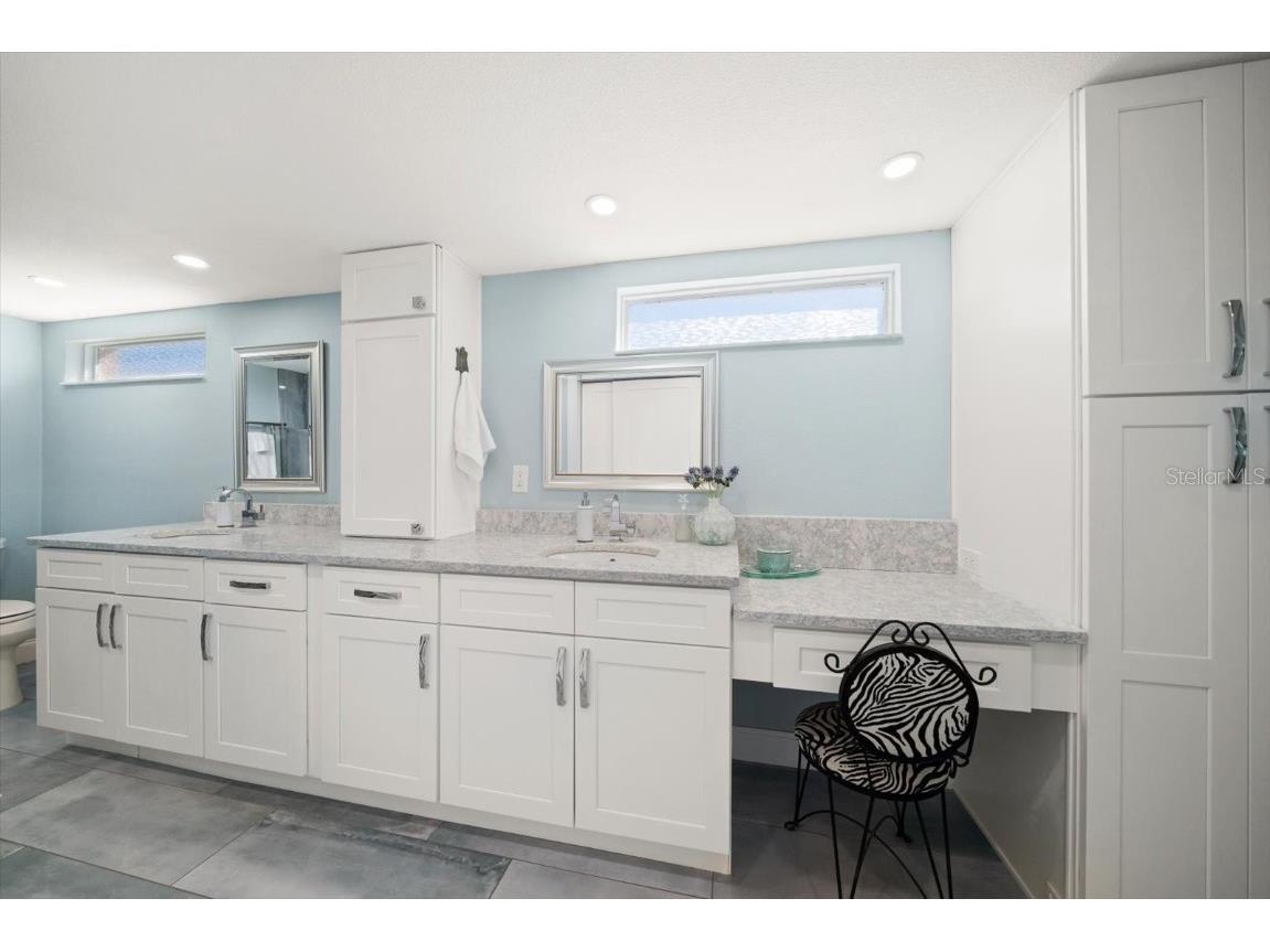 200 Dolphin Point #301 Clearwater Beach FL 33767 - MANDALAY CHANNEL TB8445753 image38