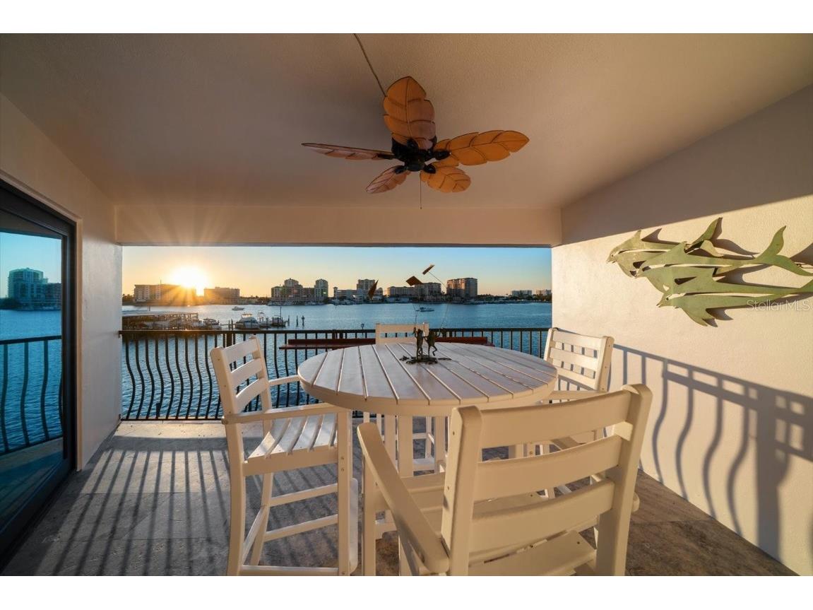 200 Dolphin Point #301 Clearwater Beach FL 33767 - MANDALAY CHANNEL TB8445753 image4