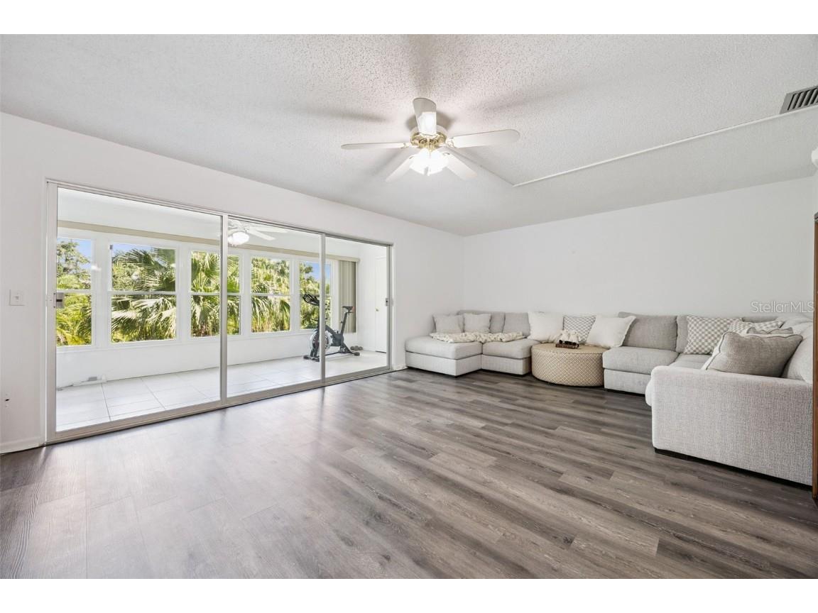 200 El Camino Drive #303 Winter Haven FL 33884 S5136391 image5