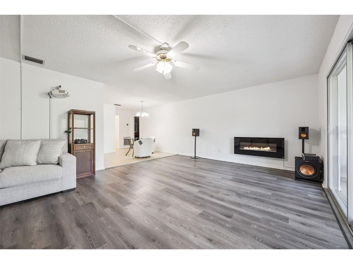 200 El Camino Drive #303 Winter Haven FL 33884 S5136391 image6