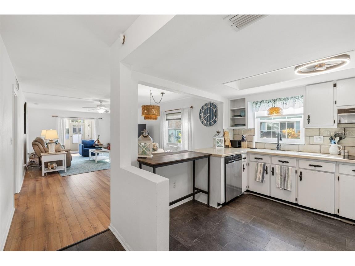 200 Glennes Lane #103 Dunedin FL 34698 TB8443010 image8