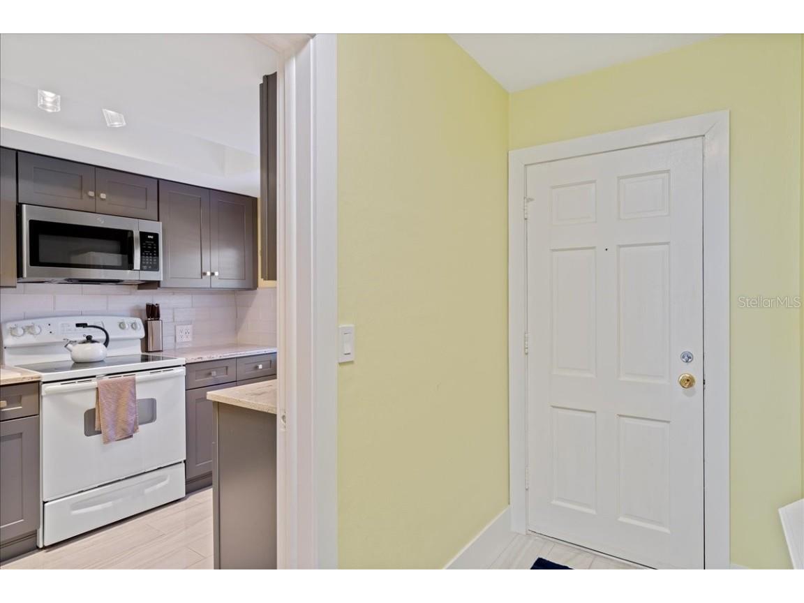 200 Glennes Lane #108 Dunedin FL 34698 TB8429366 image2