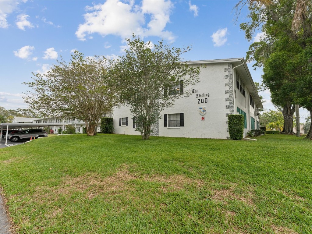 200 Glennes Lane 212, Dunedin, FL, 34698 MLS U8238242 Edina Realty