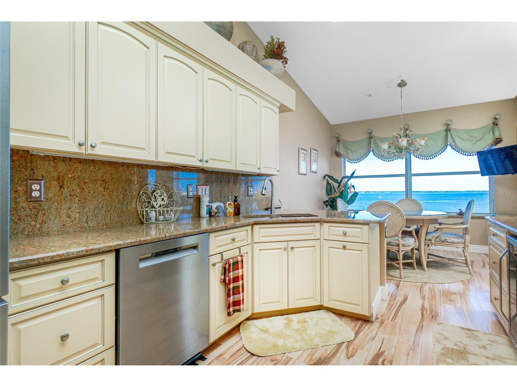 200 Harbor Walk Drive #353 Punta Gorda FL 33950 C7522340 image24
