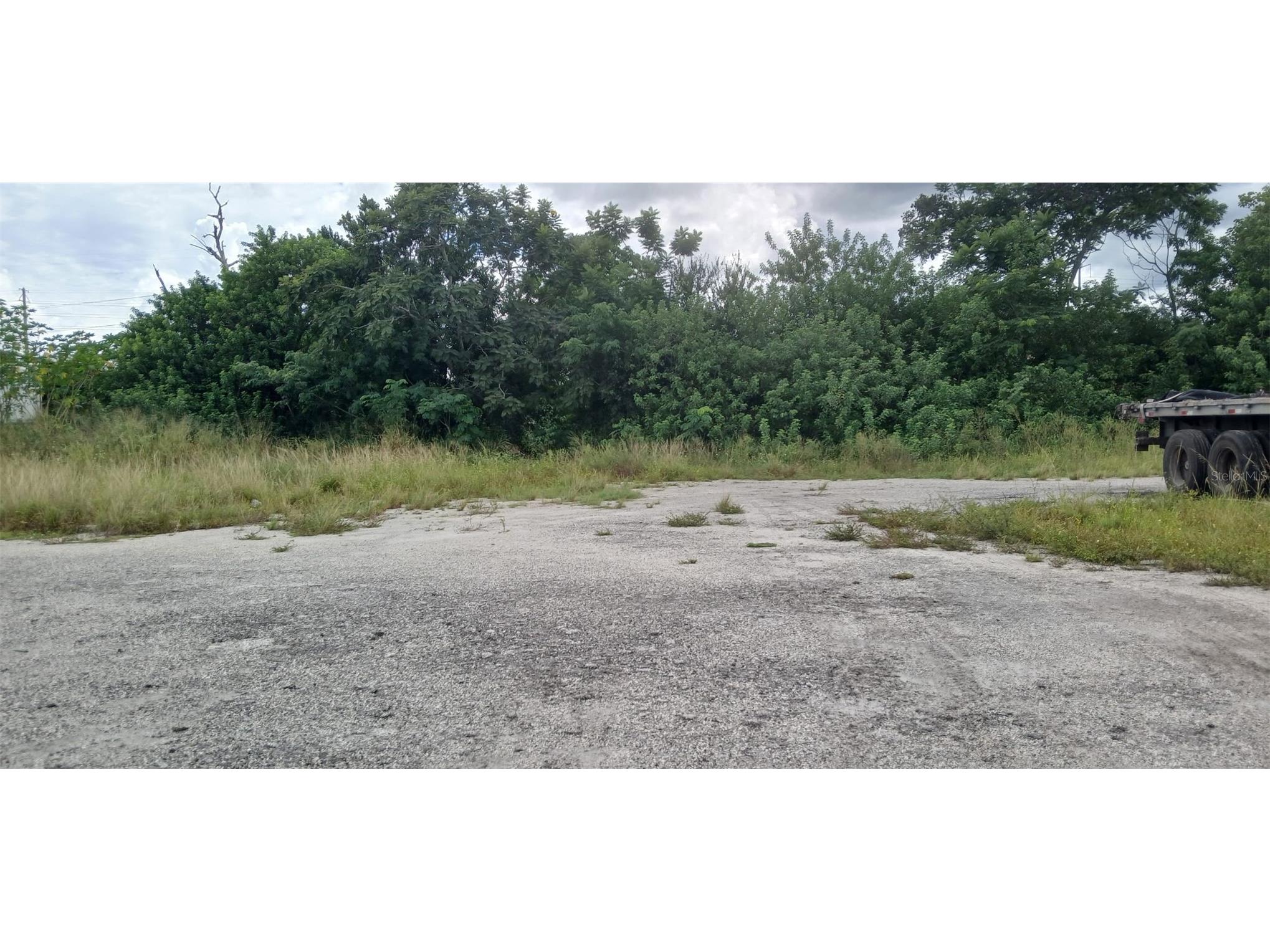 200 Hatcher Avenue Avon Park FL 33825 C7520400 image2