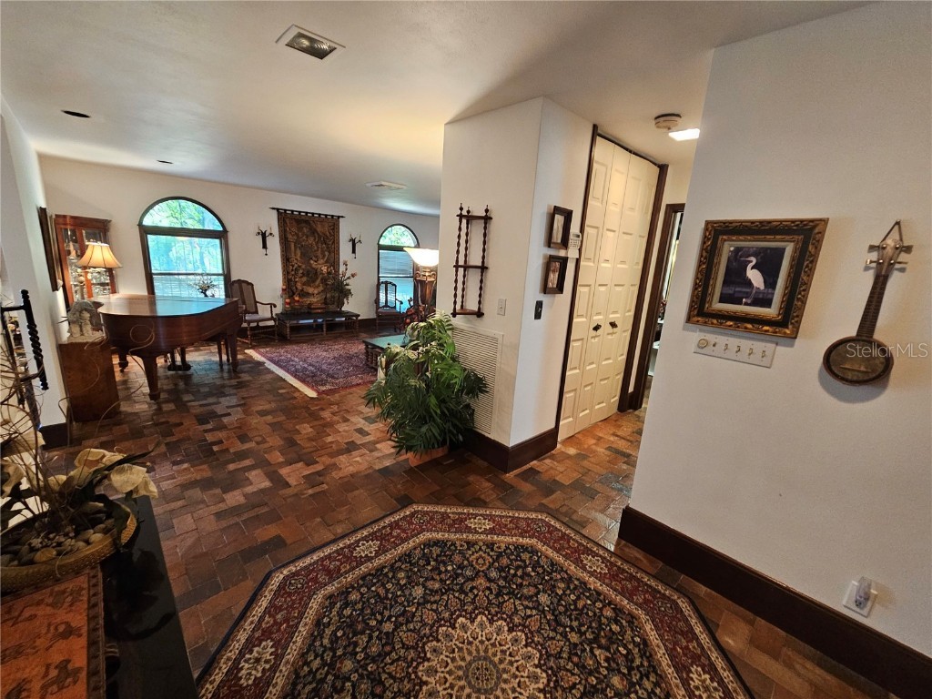 200 Island Way Winter Haven FL 33884 - LAKE LEWIS P4935447 image6