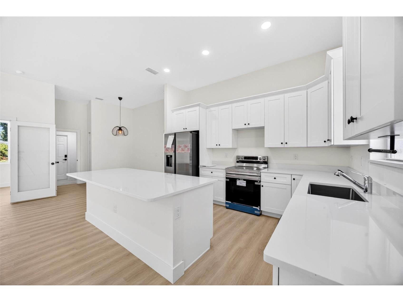 200 Leach Drive Punta Gorda FL 33950 C7524966 image11