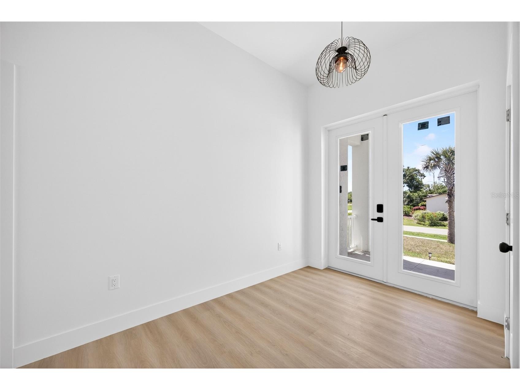 200 Leach Drive Punta Gorda FL 33950 C7524966 image3