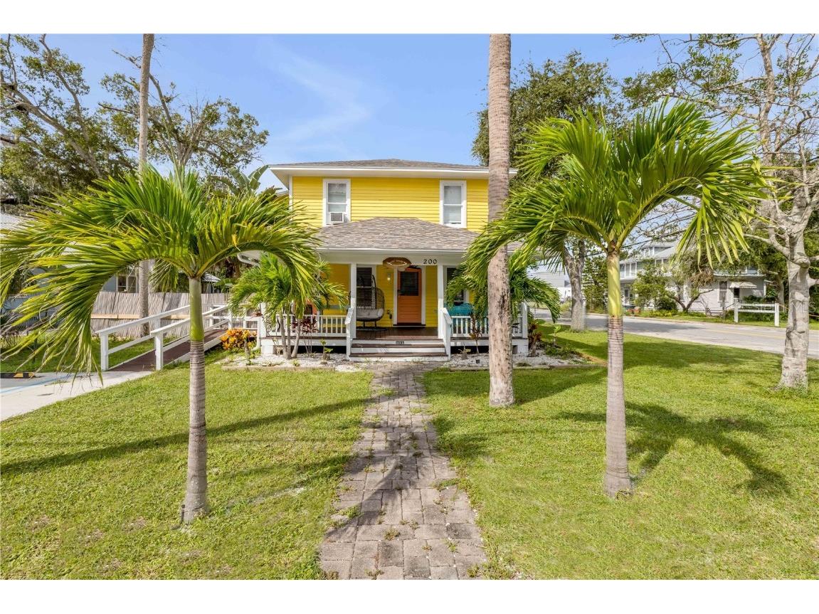 200 Live Oak Street New Smyrna Beach FL 32168 V4945019 image1