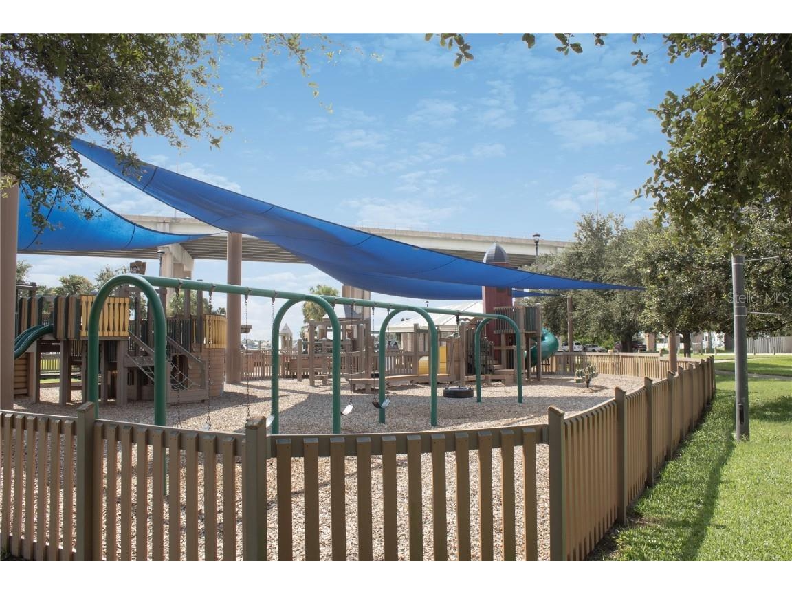 200 Live Oak Street New Smyrna Beach FL 32168 V4945019 image77