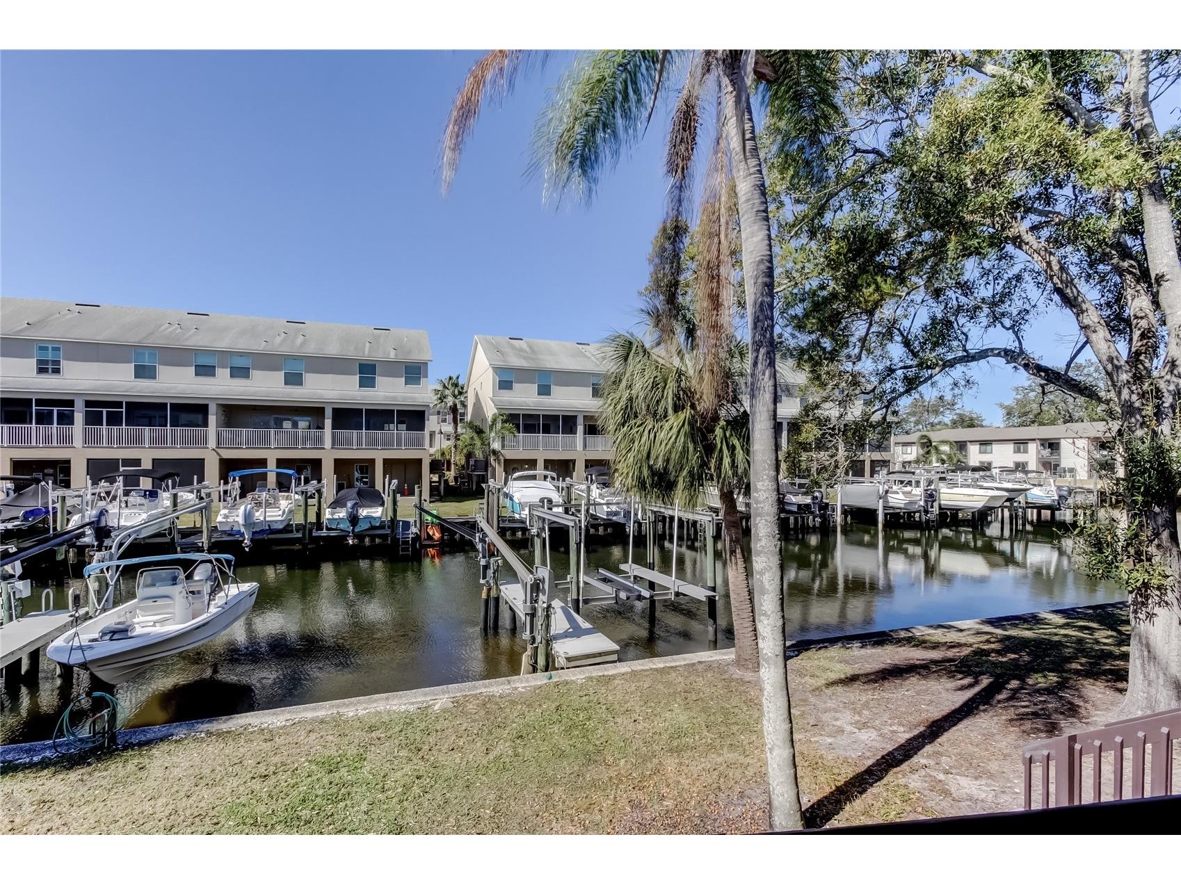 200 Meres Boulevard #11 Tarpon Springs FL 34689 TB8473971 image36