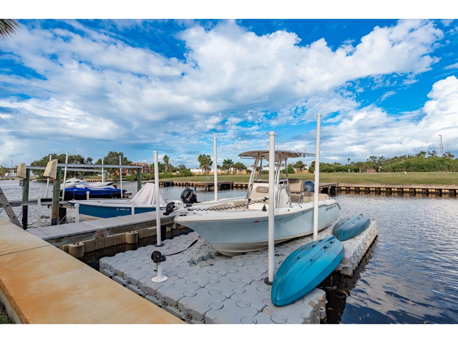 200 Meres Boulevard #20 Tarpon Springs FL 34689 TB8433660 image2