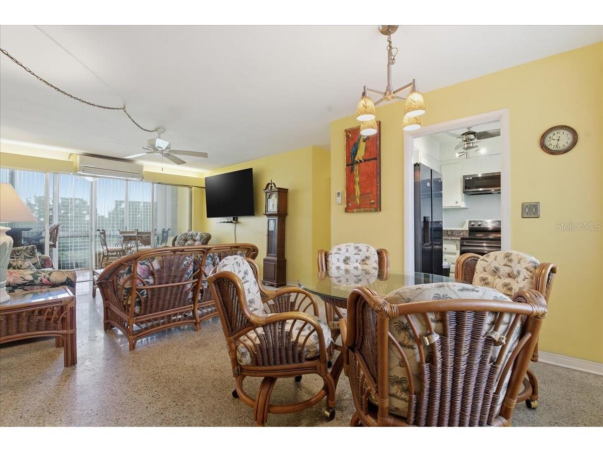 200 N Betty Lane #1C Clearwater FL 33755 A4686445 image12