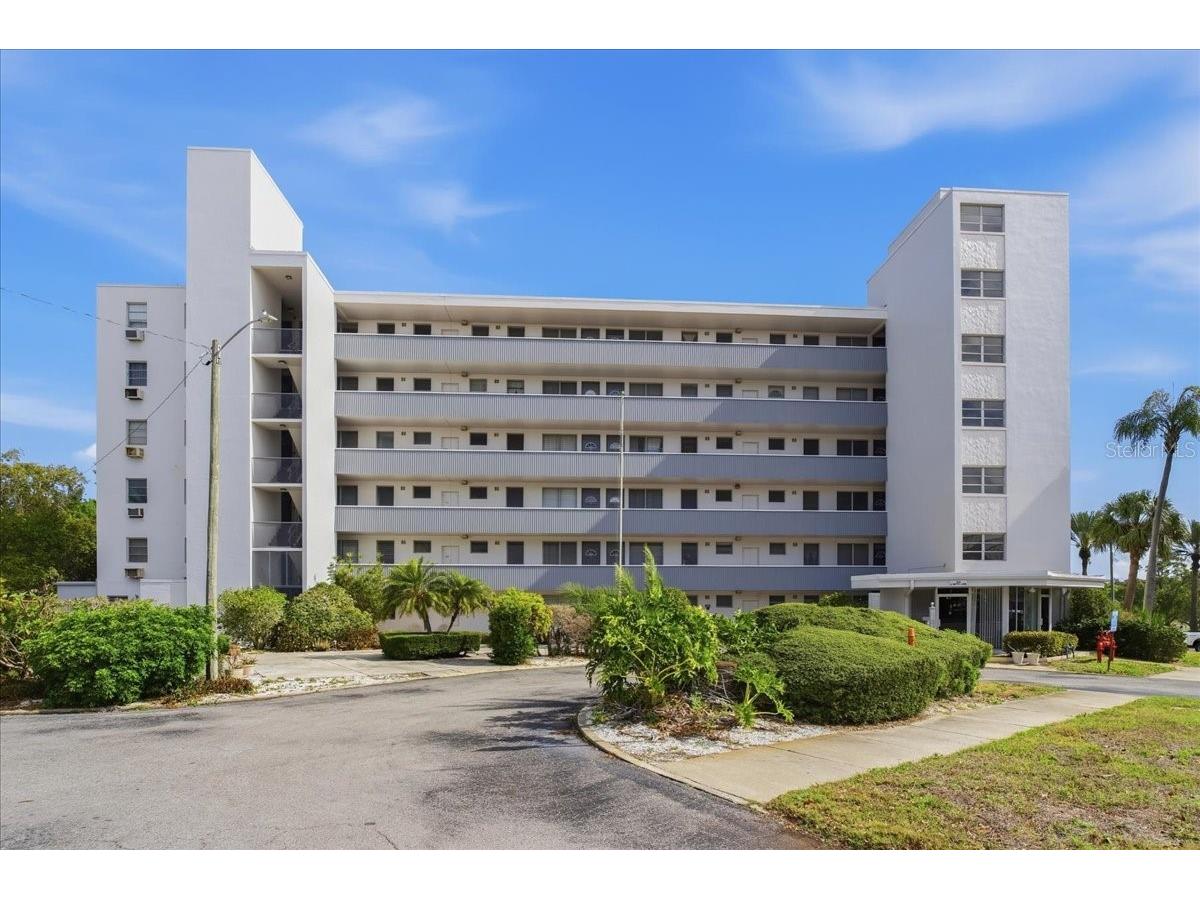 200 N Betty Lane #1C Clearwater FL 33755 A4686445 image38