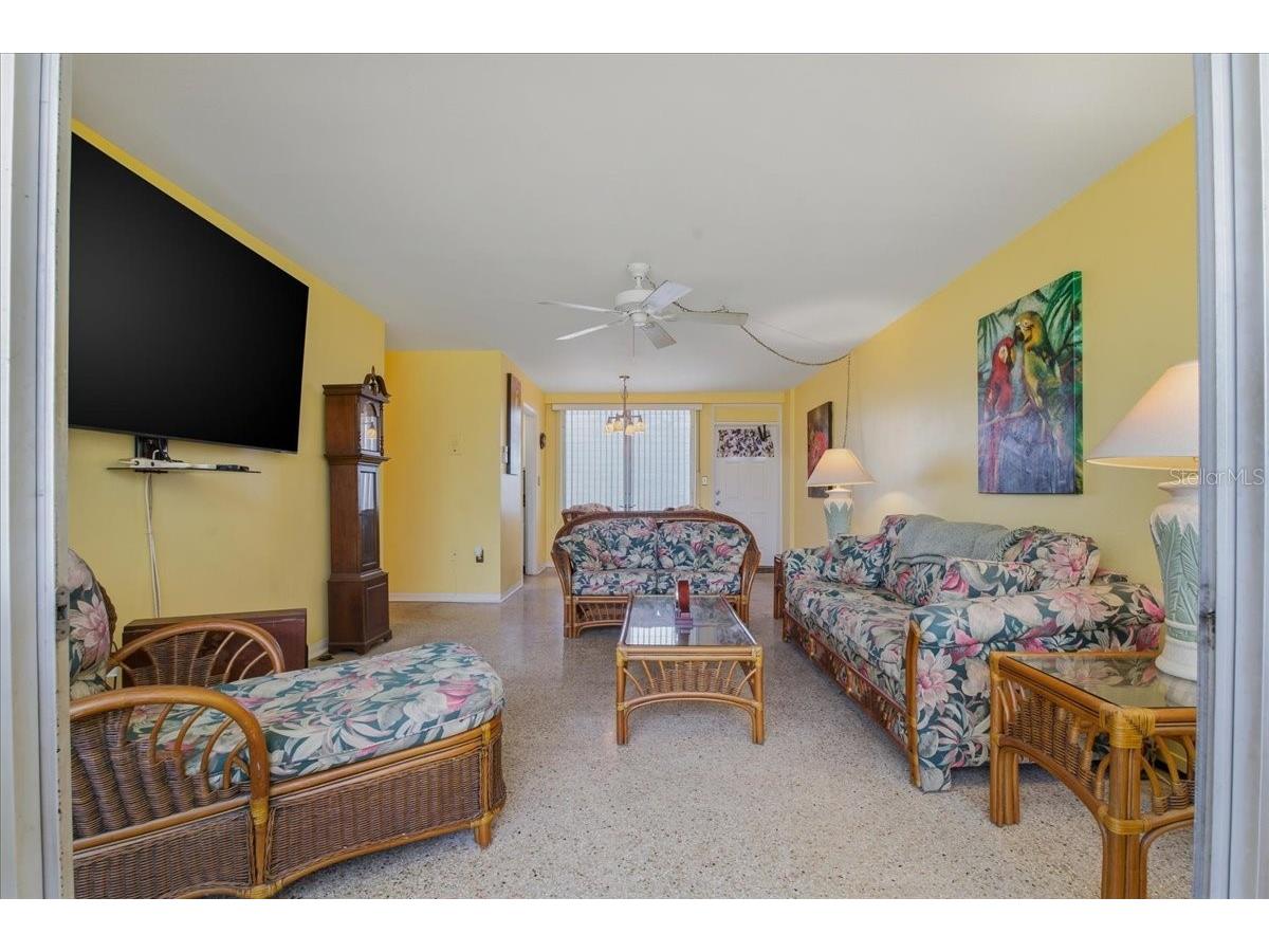 200 N Betty Lane #1C Clearwater FL 33755 A4686445 image8