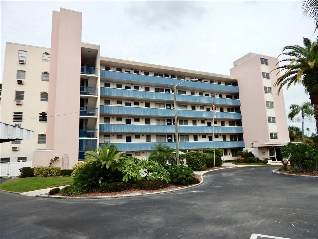 200 N Betty Lane #6D Clearwater FL 33755 U8214911 image1