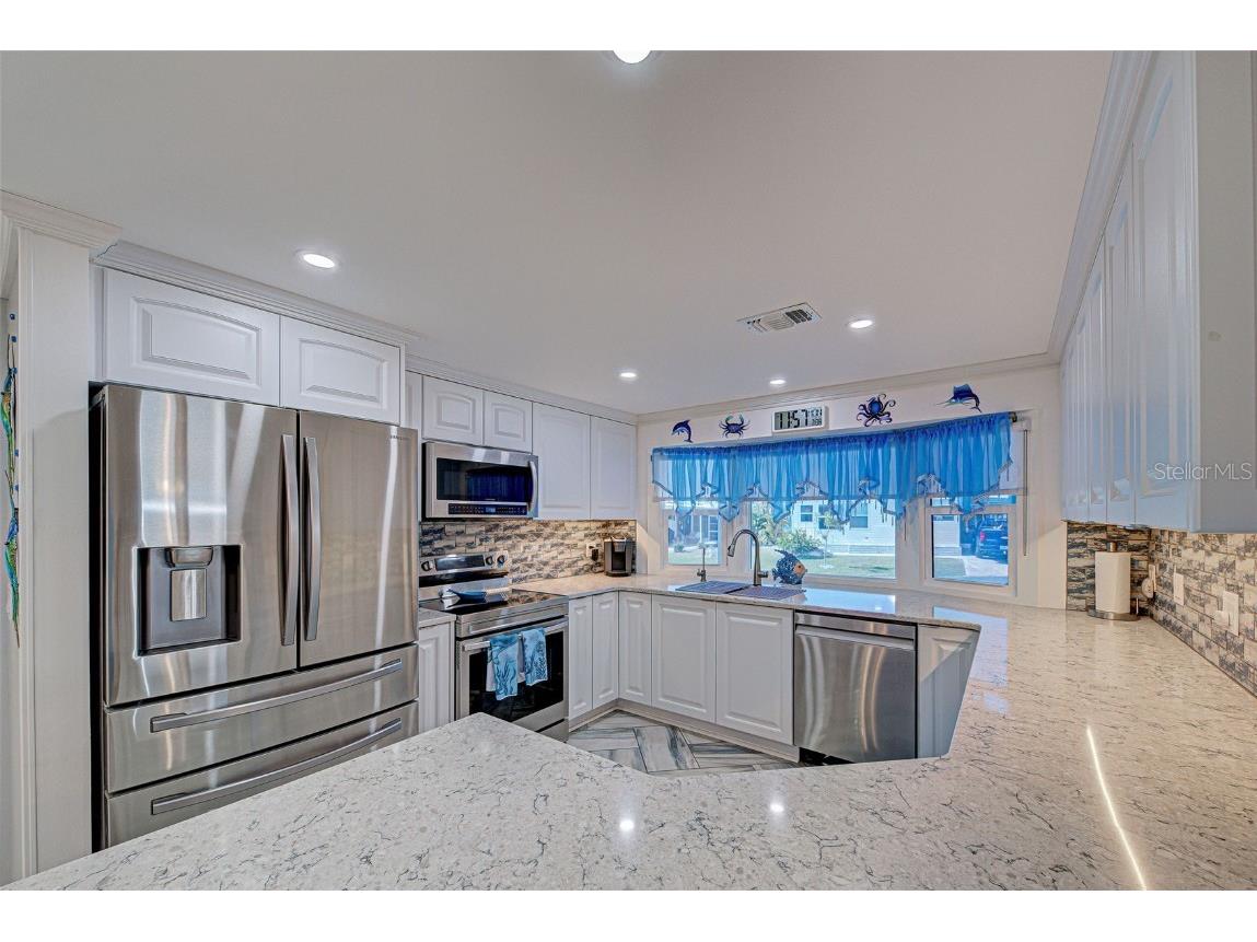 200 N Fiji Circle Englewood FL 34223 D6140641 image10