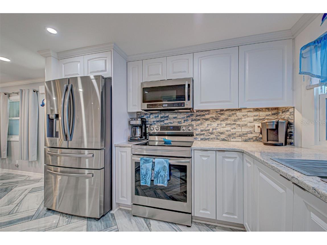 200 N Fiji Circle Englewood FL 34223 D6140641 image8