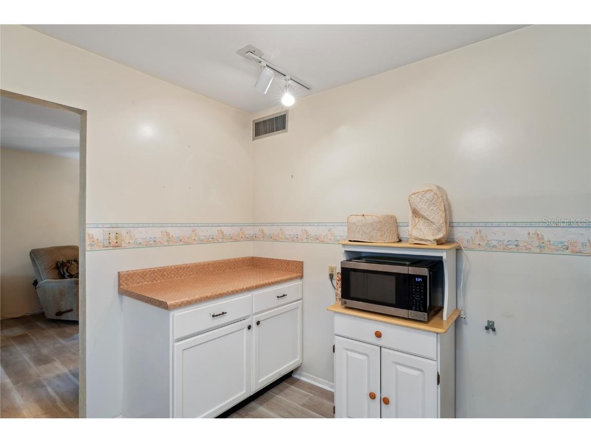 200 Portree Drive Dunedin FL 34698 TB8374637 image8