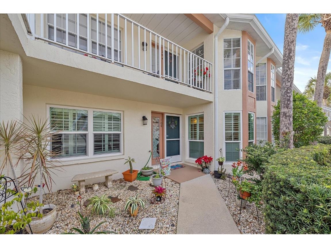 200 Silver Lake Drive #104 Venice FL 34292 A4599525 image1