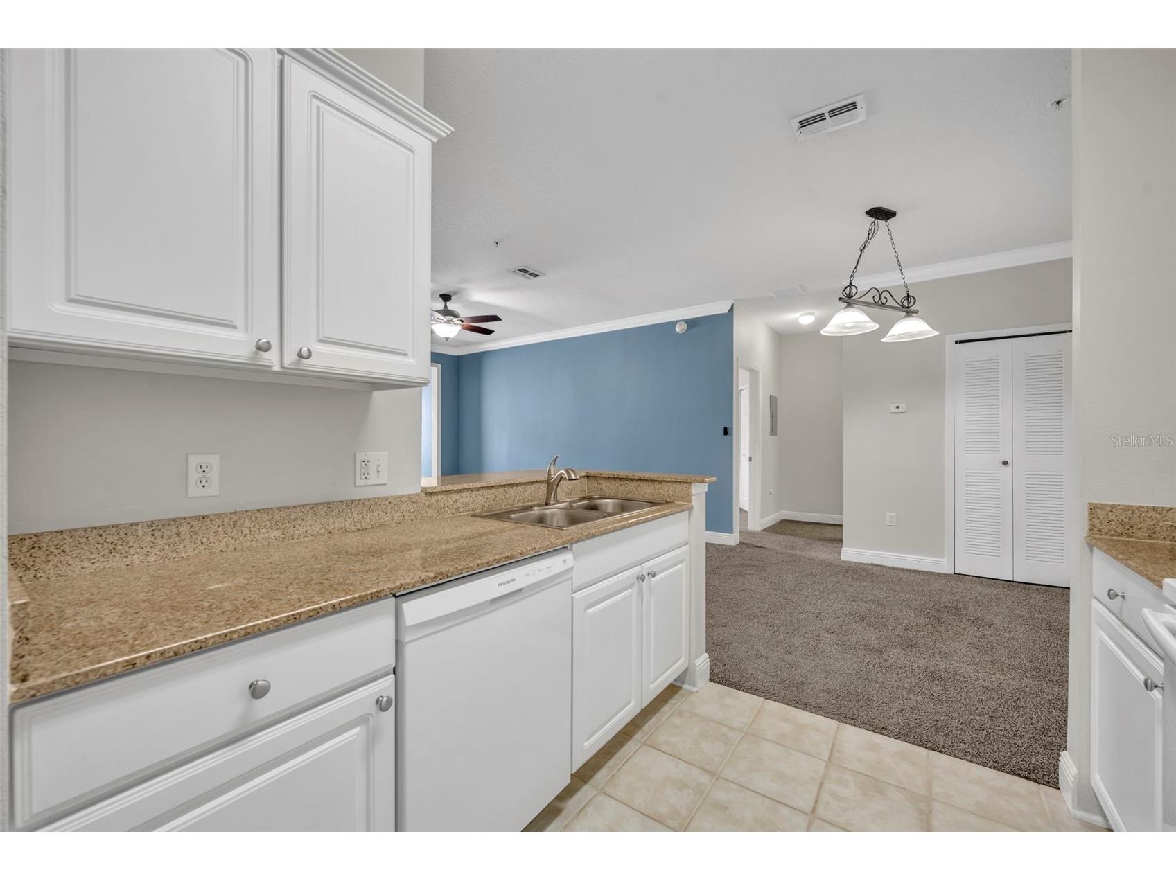 200 Southern Pecan Circle #206 Winter Garden FL 34787 O6411162 image17