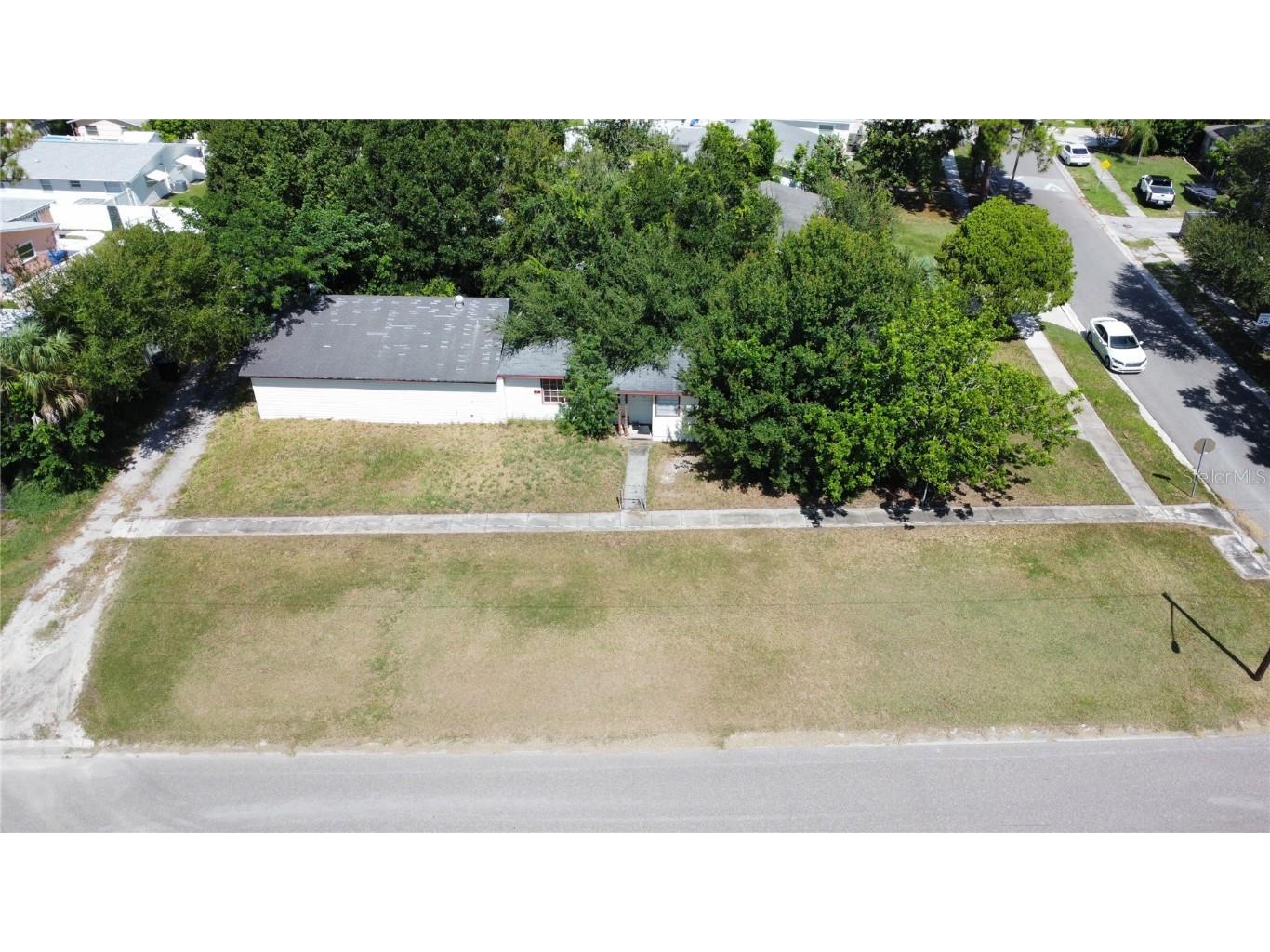 200 SW Madison Circle N Saint Petersburg FL 33703 TB8424974 image1